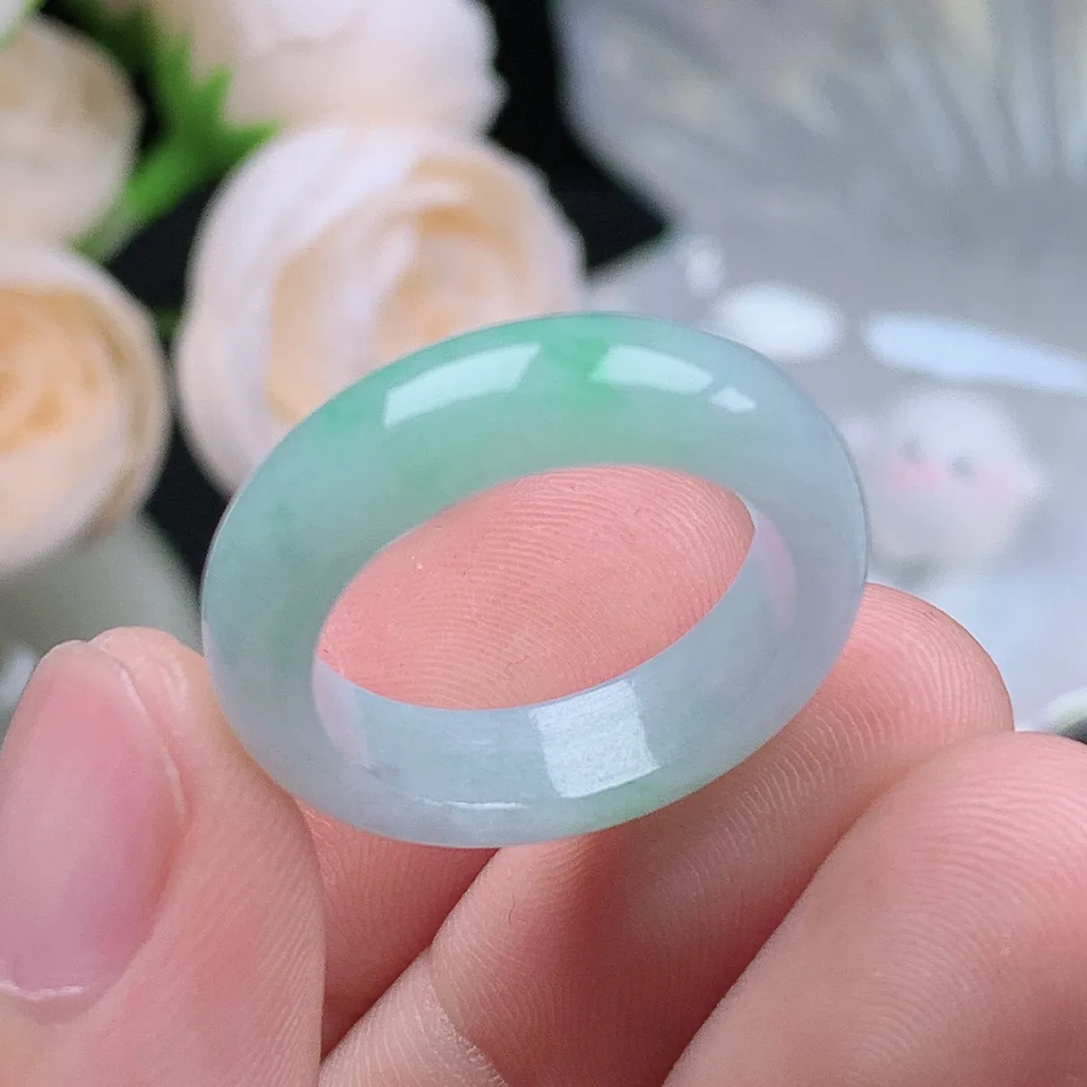 缅甸翡翠老坑种翡翠水润飘绿戒指玉指环  水润通透 尺寸：18.1-5.8-3.7mm 17号圈口1S