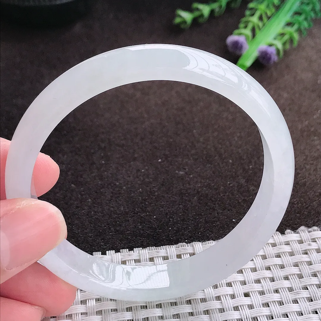 自然光60/11/6.3老坑秀气冰透白月光手镯宽边翡翠玉镯美人镯