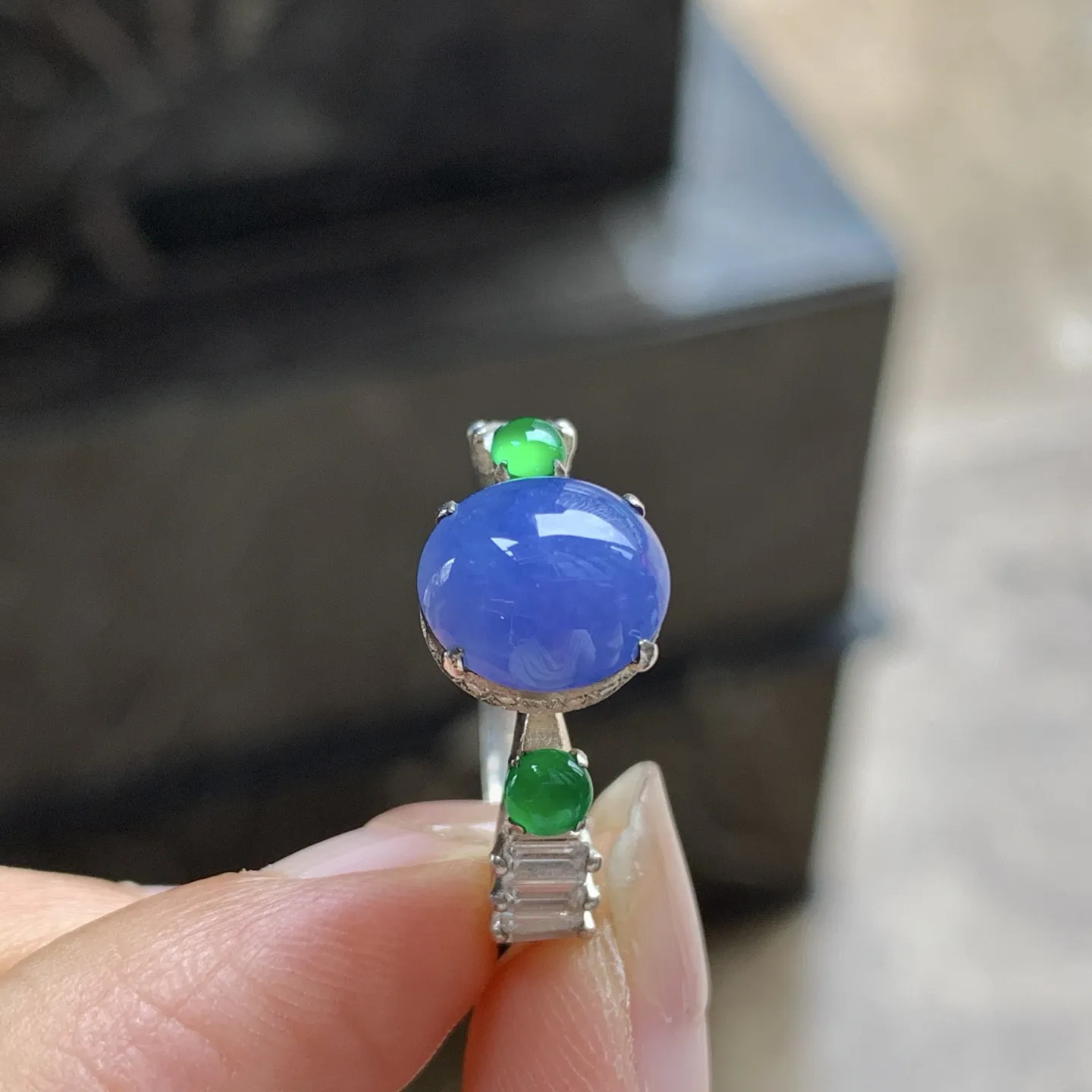 紫罗兰戒指^_^颜色浓郁 鲜艳 铜拖