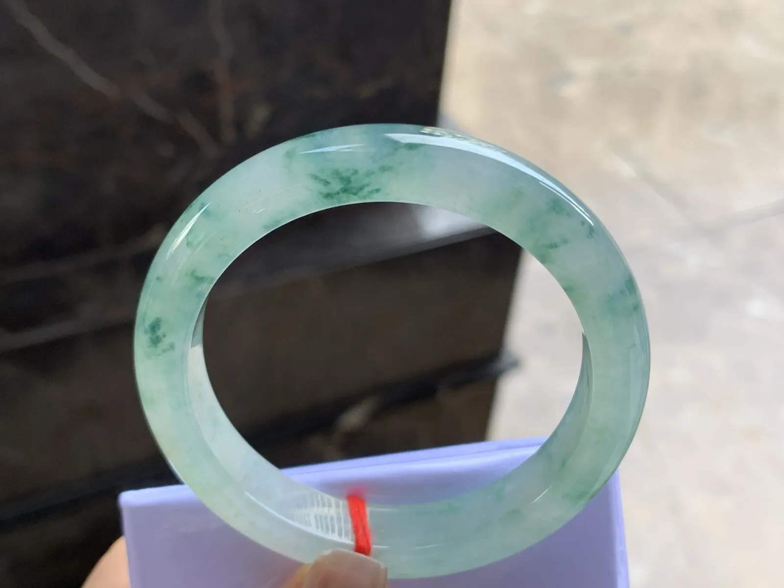 52.5-10.7-8.2

冰飘花手镯^_^飘花灵韵