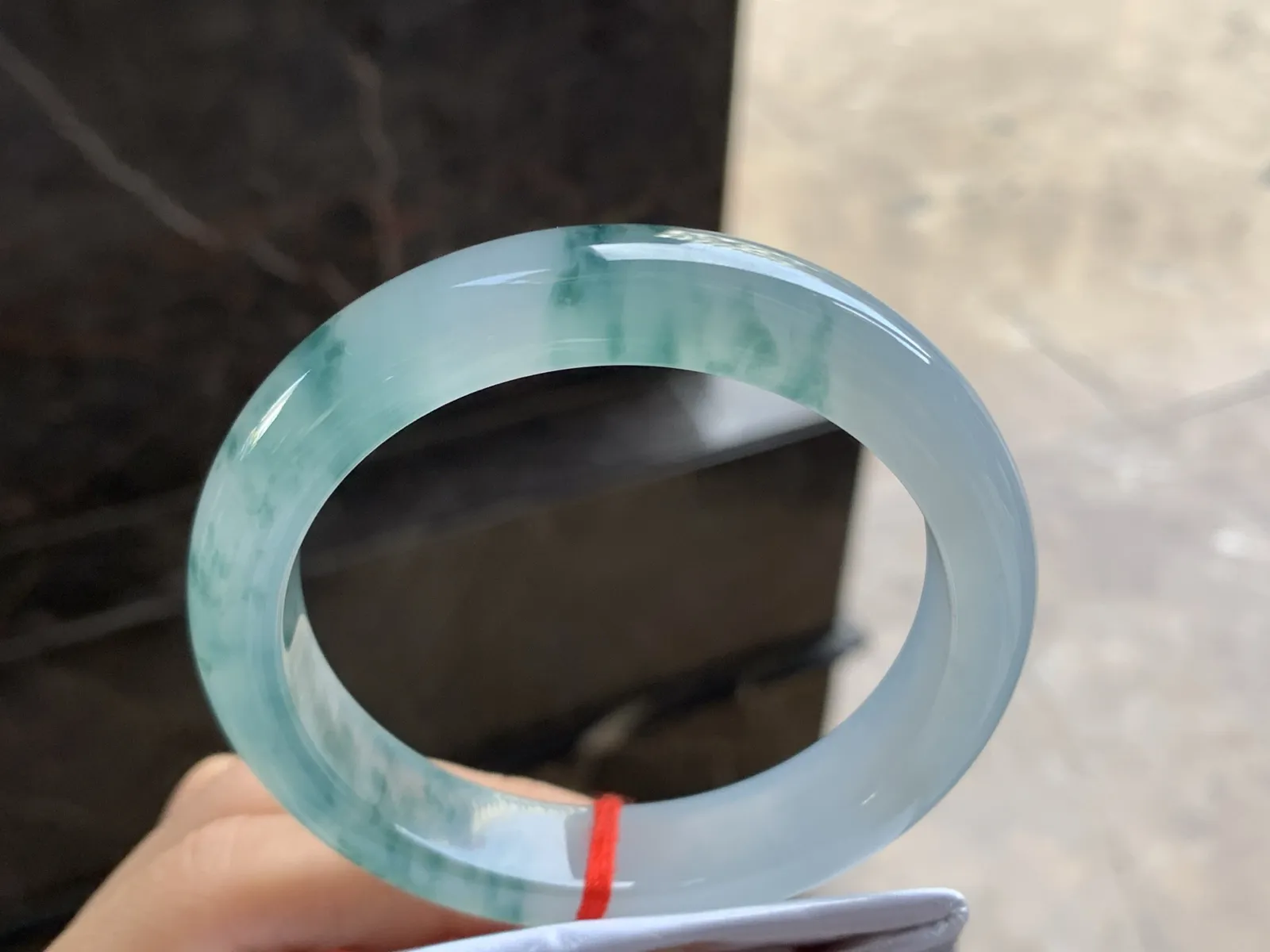 56.5-12.5-8.7

冰蓝花手镯^_^飘花浓郁