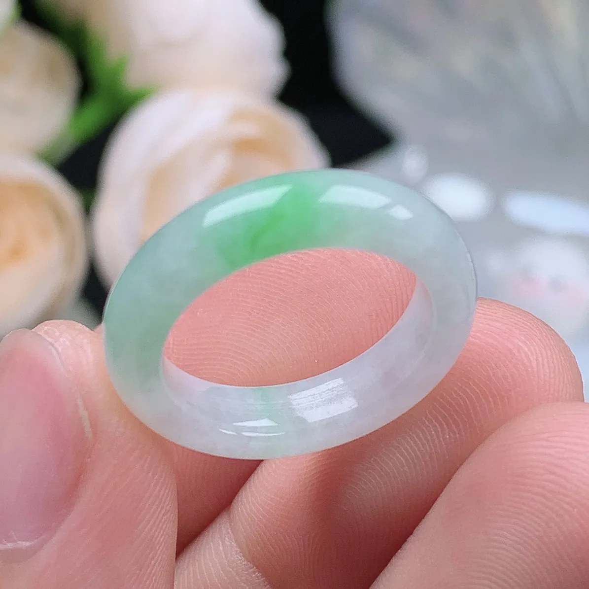 缅甸翡翠老坑种翡翠水润飘绿戒指玉指环  水润通透 尺寸：16.2-4.6-3.6mm 12号圈口1S