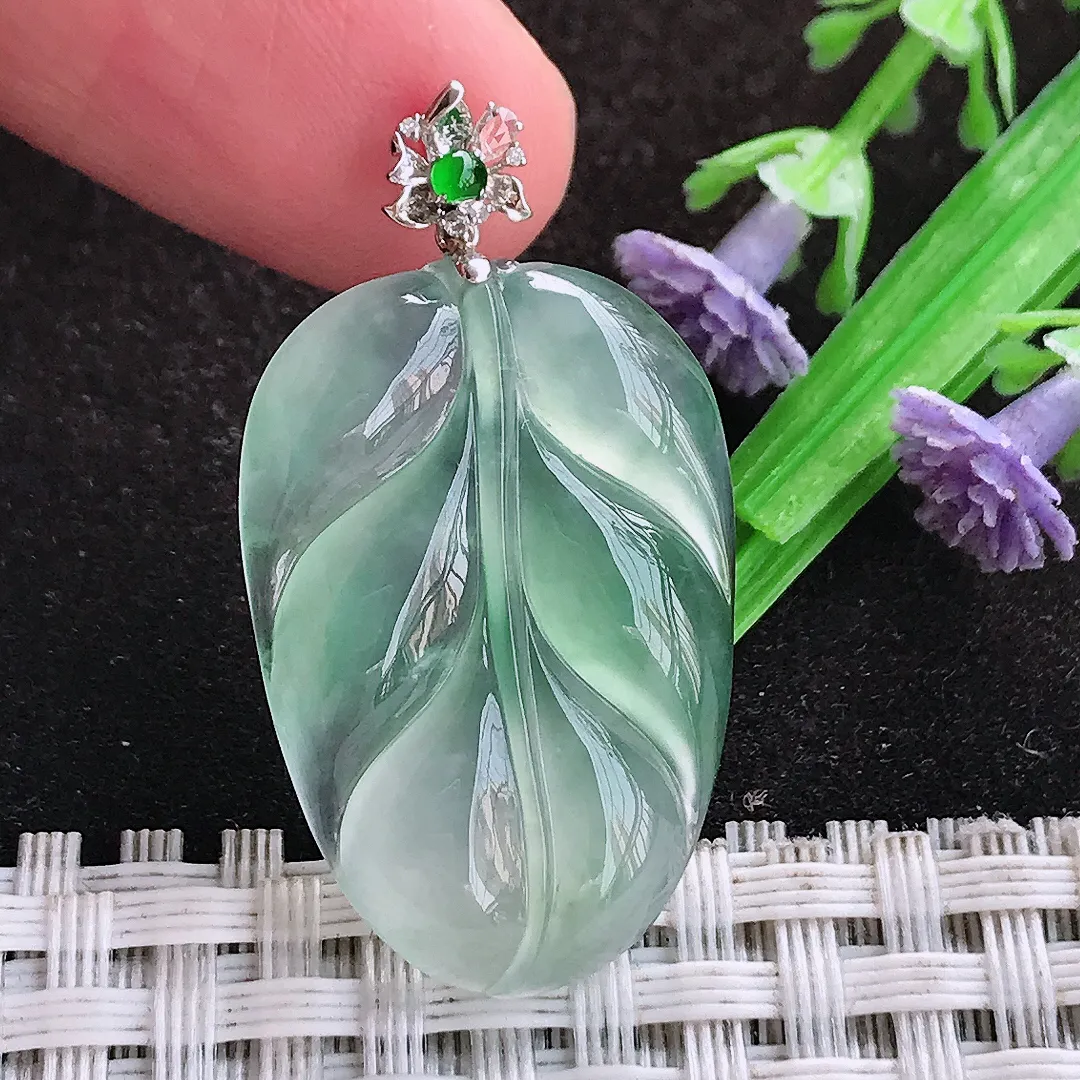 自然光29/19.5/4老坑18k金镶嵌冰种甜绿叶子吊坠翡翠玉坠挂件百搭