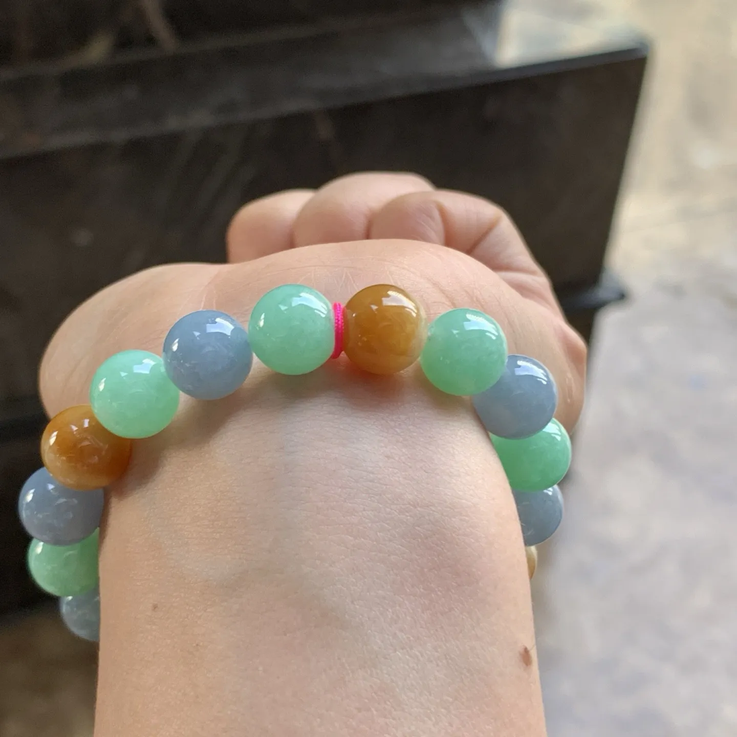 多彩珠串^_^颜色浓郁 鲜艳