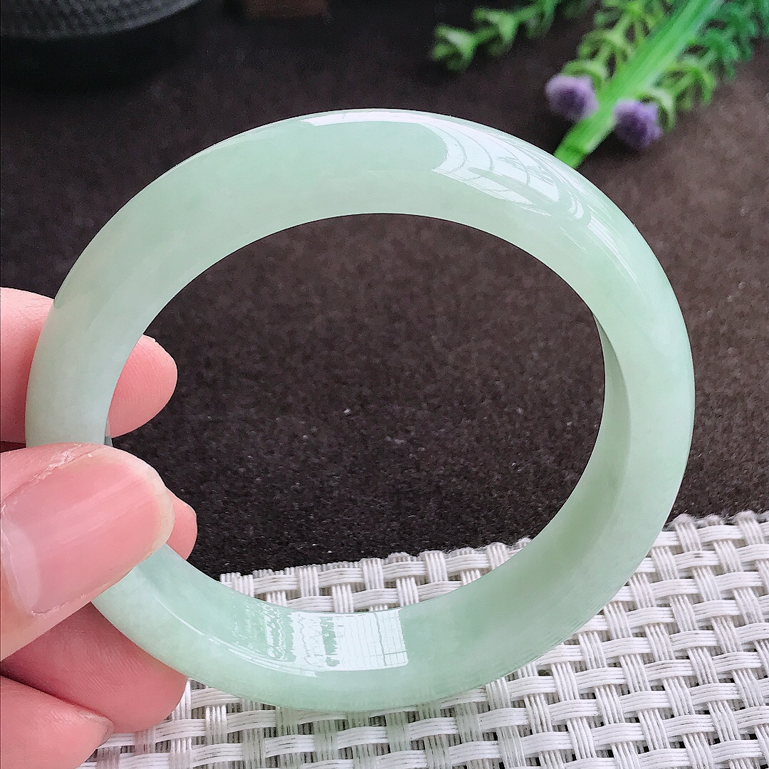 自然光55/12.6/8.2老坑秀气冰润冰晴绿手镯宽边翡翠玉镯美人镯