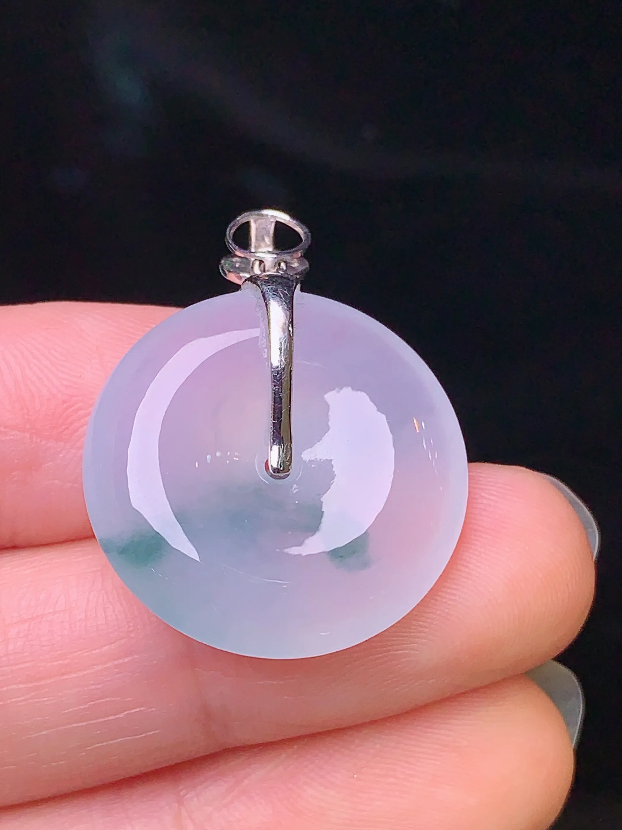 18k金镶嵌冰种平安扣吊坠 玉质细腻 色泽艳丽 整体尺寸27.2*21.6*6