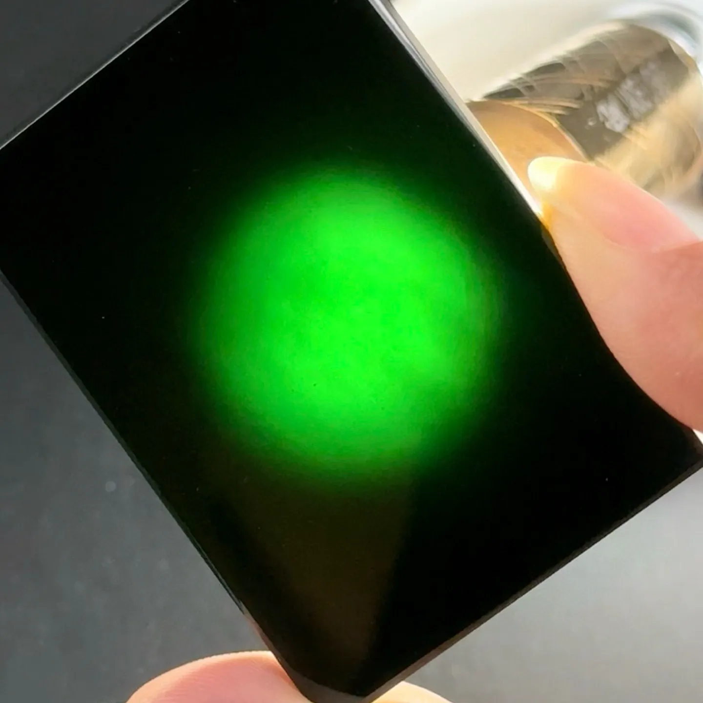 精品墨翠无事牌 种水打灯通透 油性十足 尺寸54.6