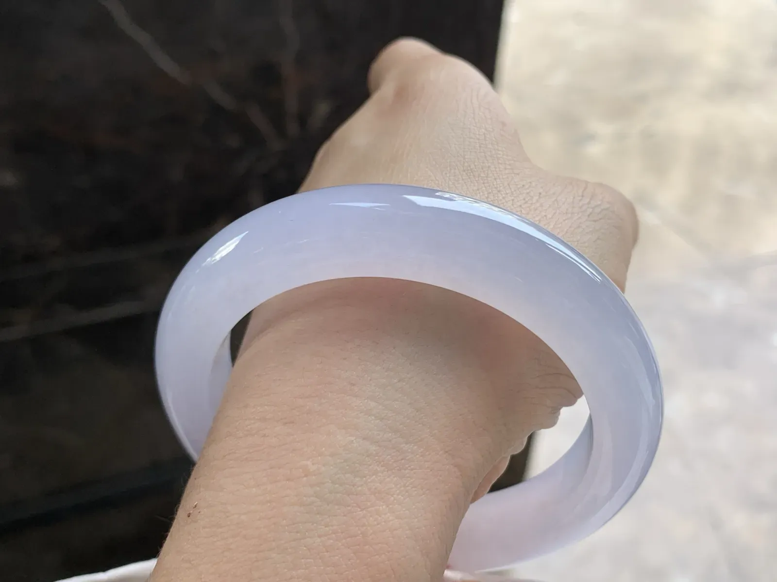 58.5-12.8-10.2

冰紫手镯^_^玉质温润 颜色均匀