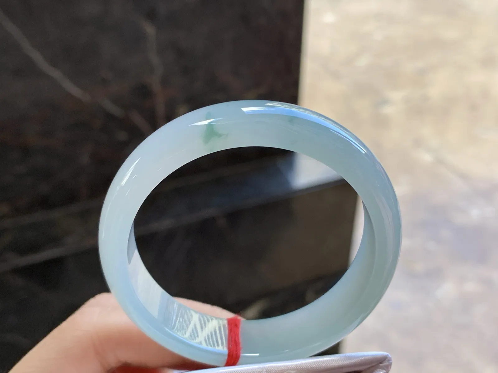 52-13-7.2

飘花手镯^_^玉质温润