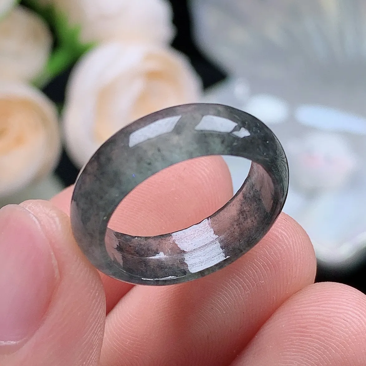 缅甸翡翠老坑冰种翡翠水润起胶冰乌鸡戒指玉指环  水润通透 尺寸：17.3-6.4-2.6mm 14-15号圈口1S