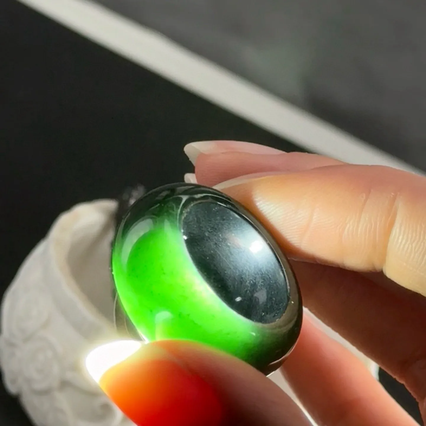 精品墨翠厚戒圈 种好色正 黑度极好 打灯通透 油性十足 尺寸29.2