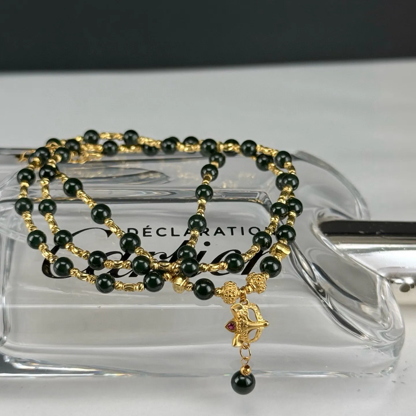 精品18k墨翠项链 种好色正 黑度极好 打灯通透 油性十足 尺寸4mm