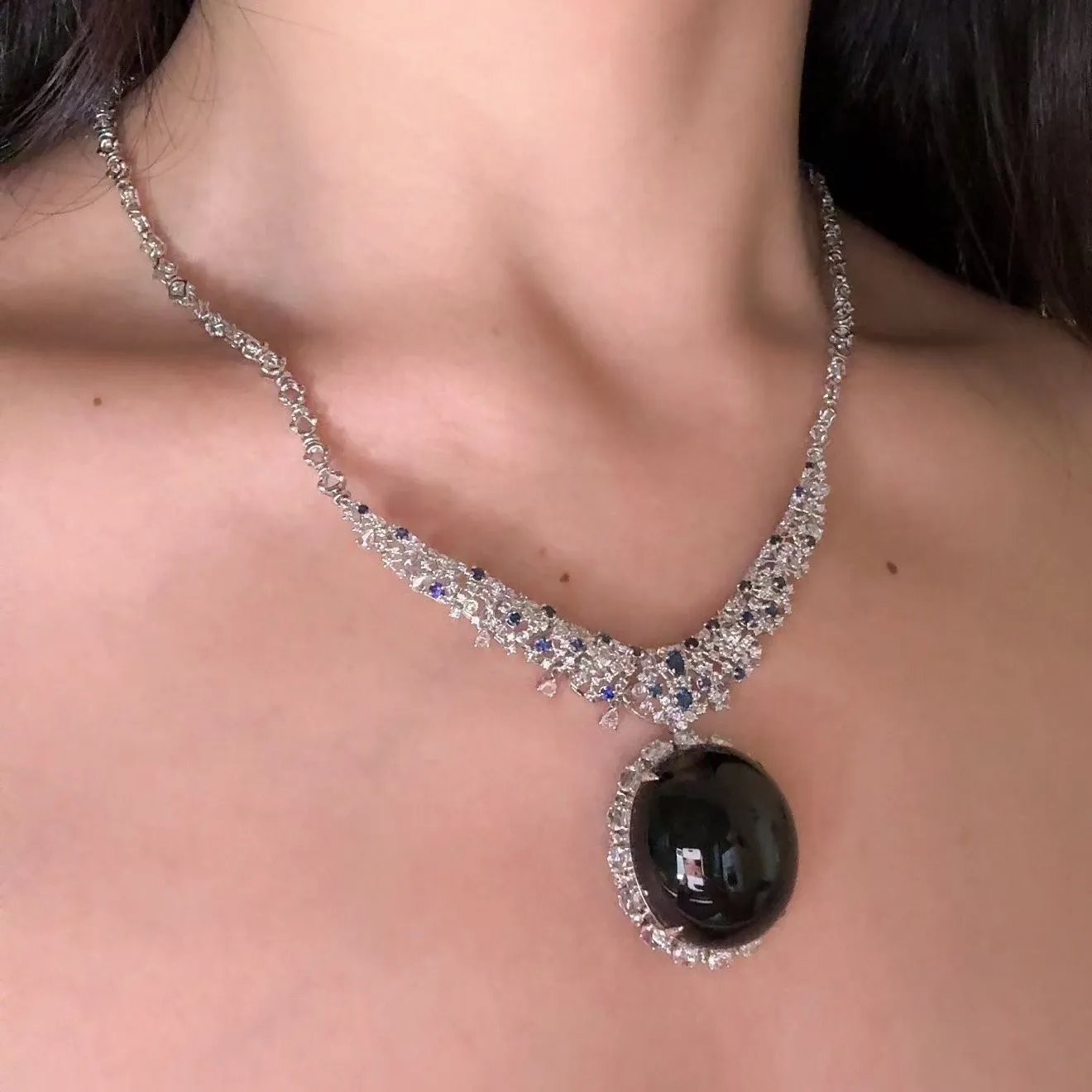 重金豪镶墨翠蛋面项链 满钻 身上效果超赞