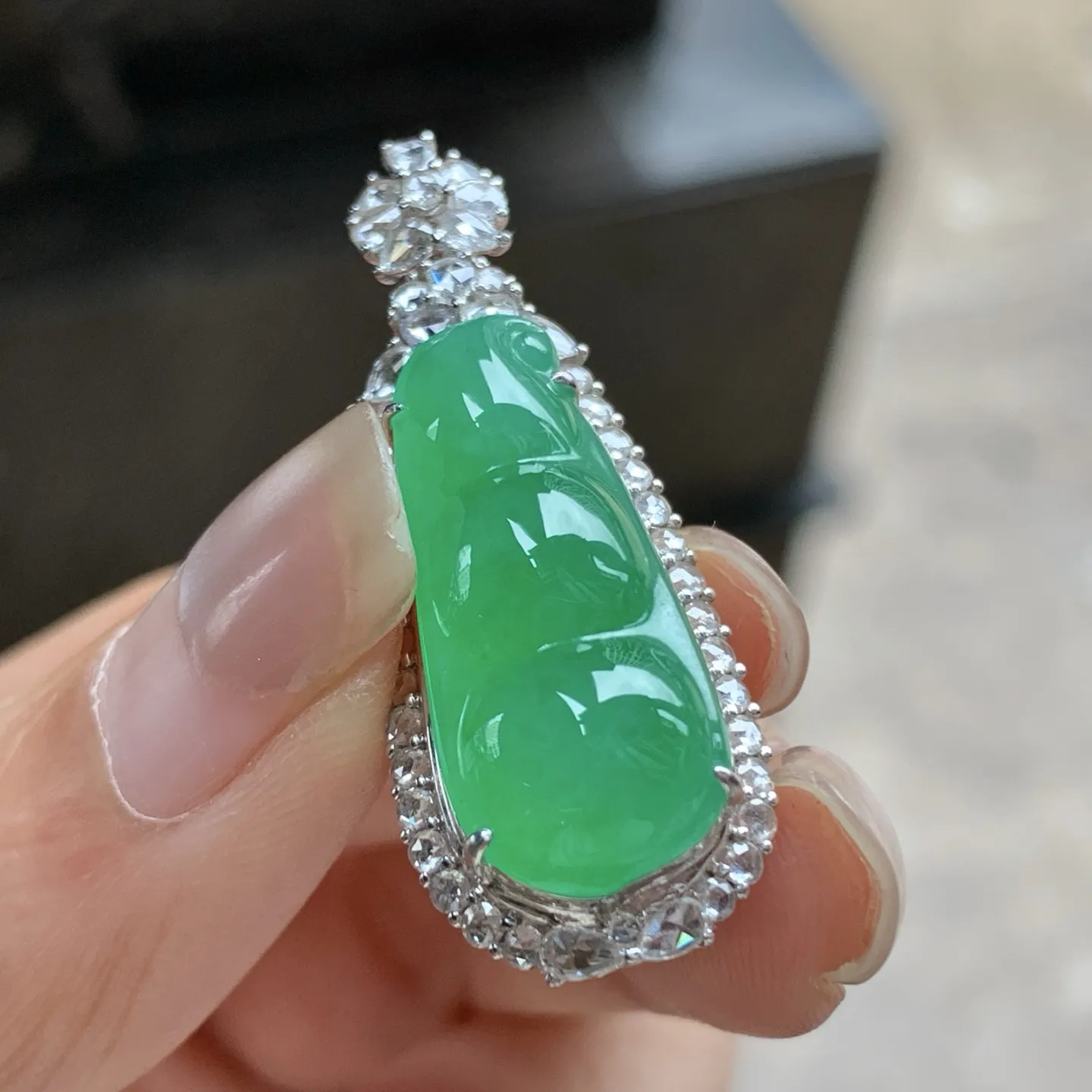 金钻镶嵌冰绿豆子^_^鲜艳