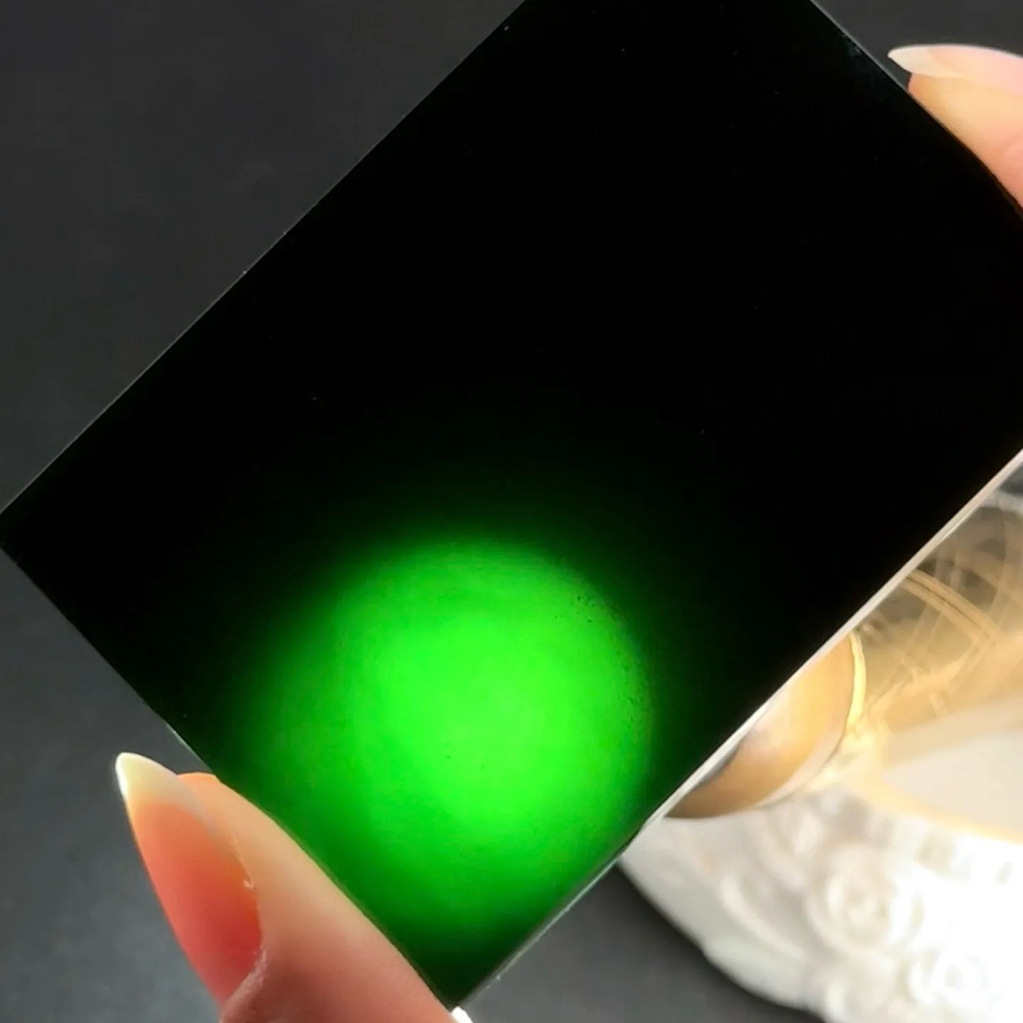 精品墨翠大无事牌 种好色正 黑度极好 打灯通透 油性十足 尺寸64