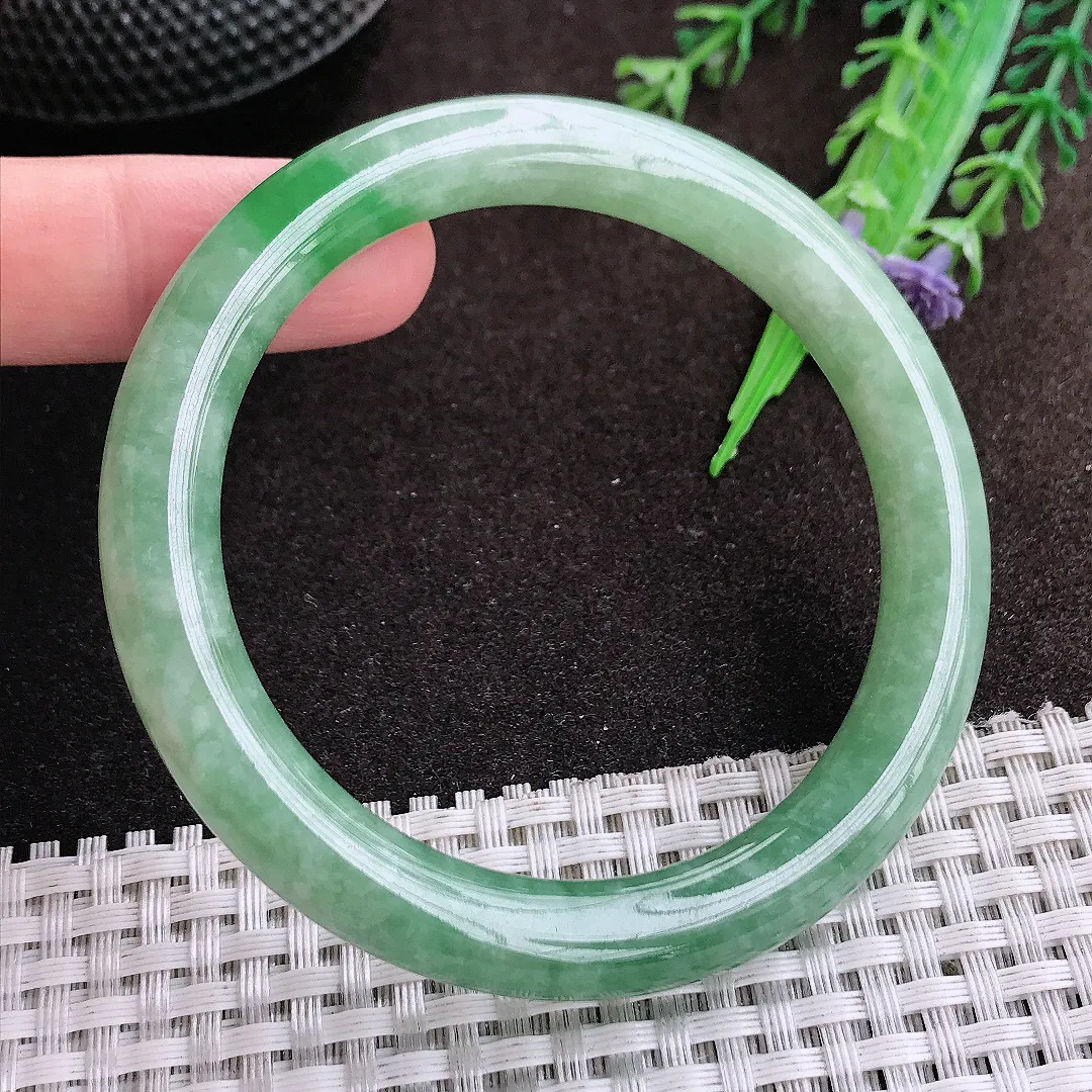 自然光56/9老坑冰润起胶满绿圆条手镯翡翠玉镯美人镯