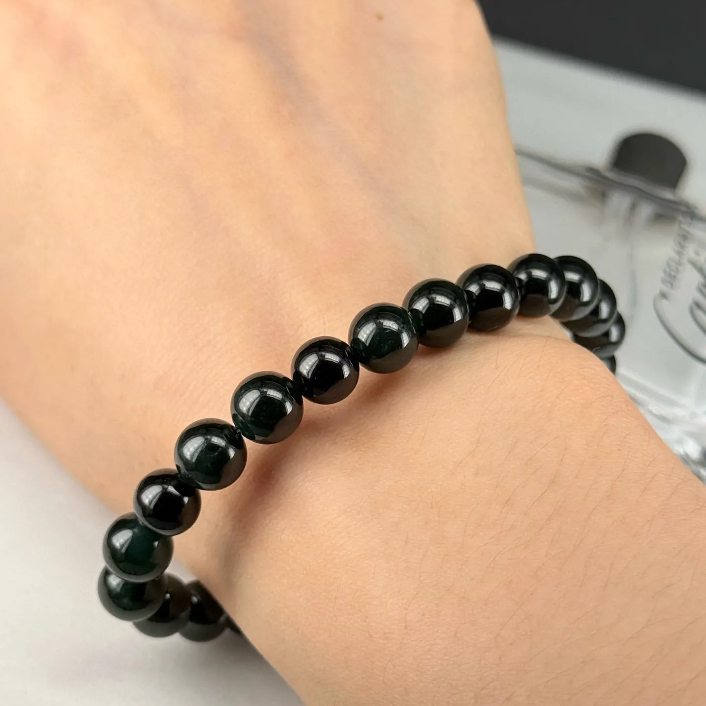 精品墨翠手串 种好色正 黑度好 打灯通透 油性十足 尺寸8.4