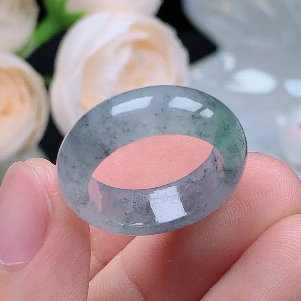 缅甸翡翠老坑冰种翡翠水润起胶乌鸡飘绿戒指玉指环  水润通透 尺寸：17.2-6.8-3.6mm 14-15号圈口1S