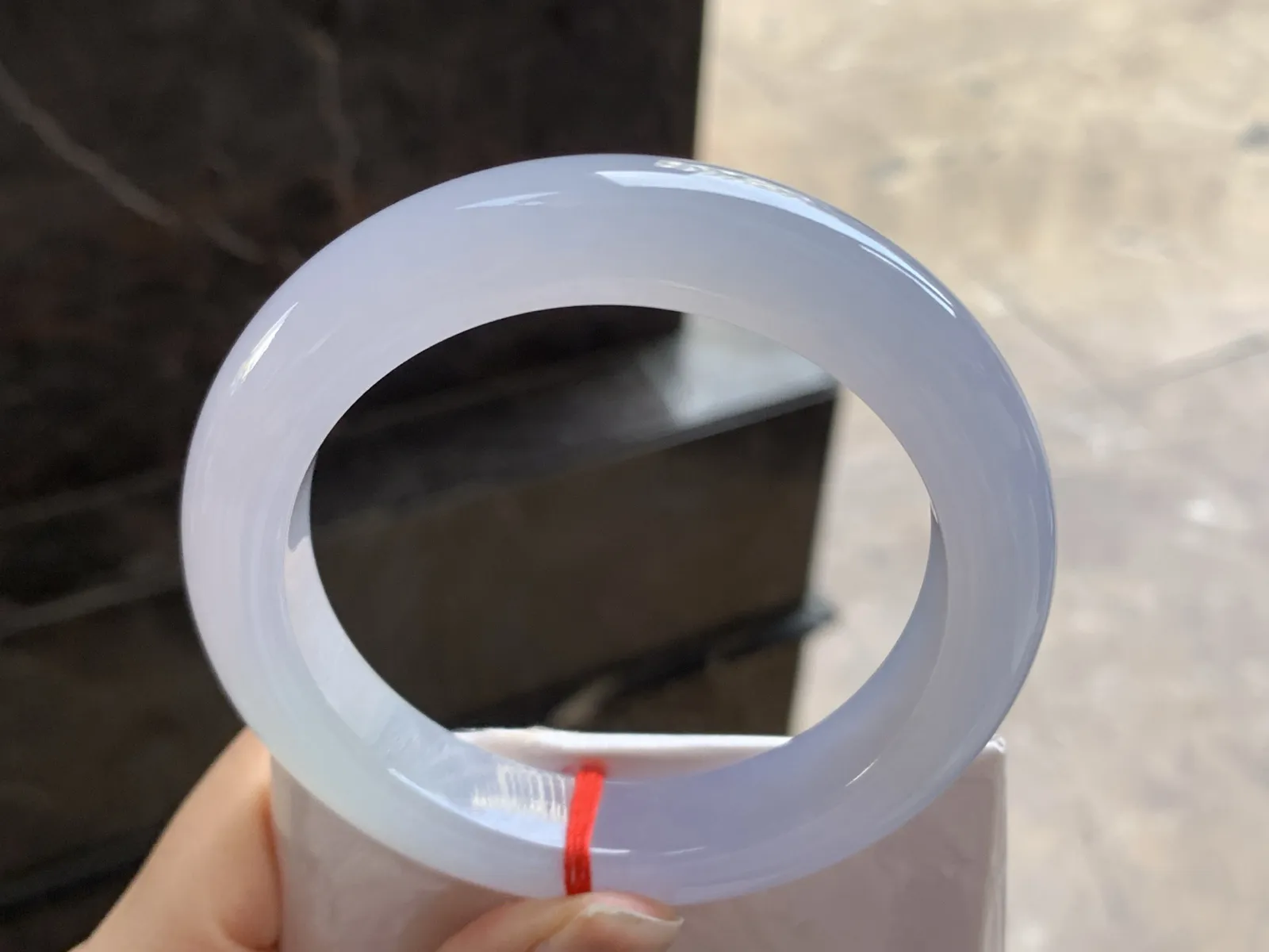 58.5-12.8-10.2

冰紫手镯^_^玉质温润 颜色均匀