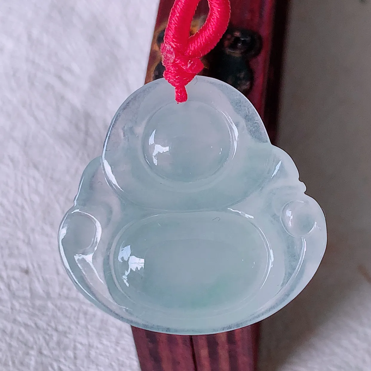 自然光实拍，冰飘花翡翠佛公吊坠，玉笑佛， 饱满开脸喜庆， 配戴优雅迷人！#03.31