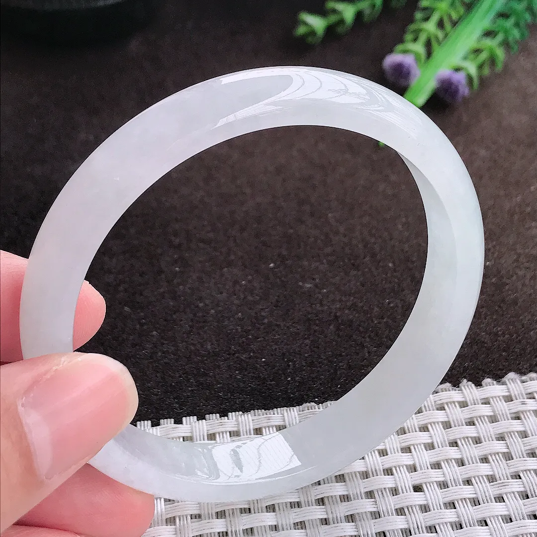 自然光60/11/6.3老坑秀气冰透白月光手镯宽边翡翠玉镯美人镯