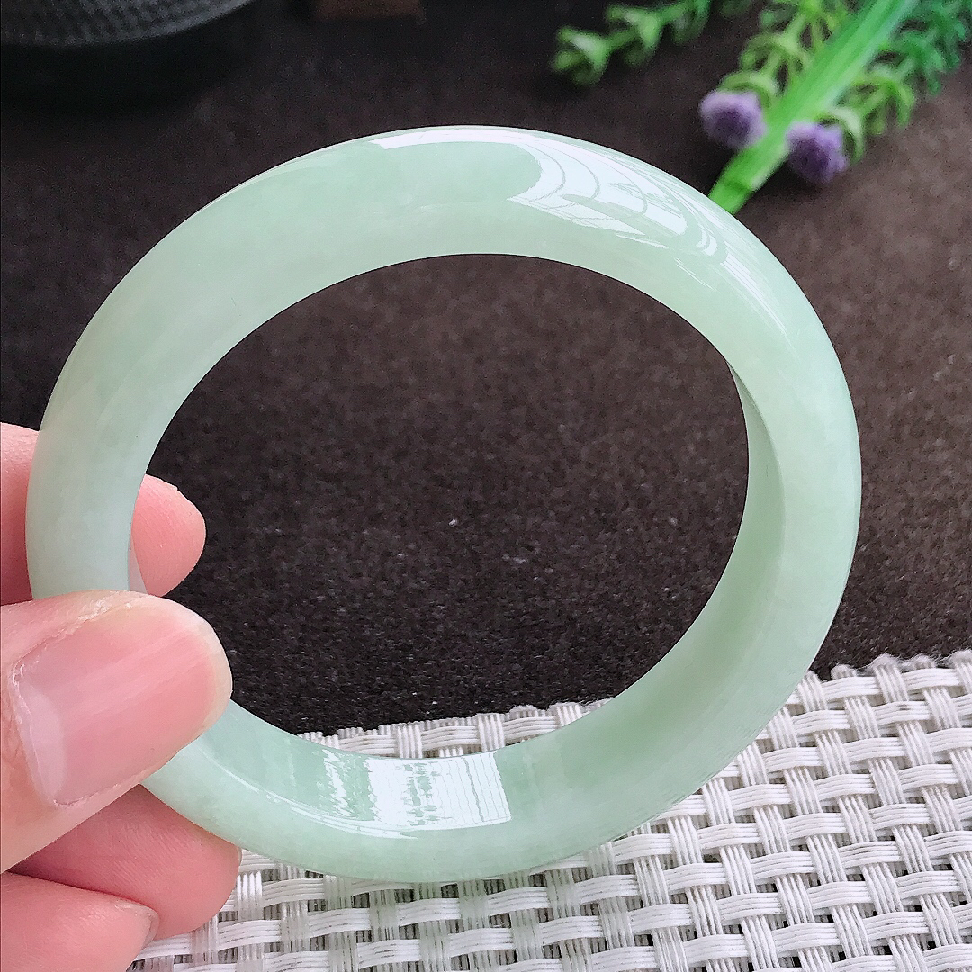 自然光55/12.6/8.2老坑秀气冰润冰晴绿手镯宽边翡翠玉镯美人镯