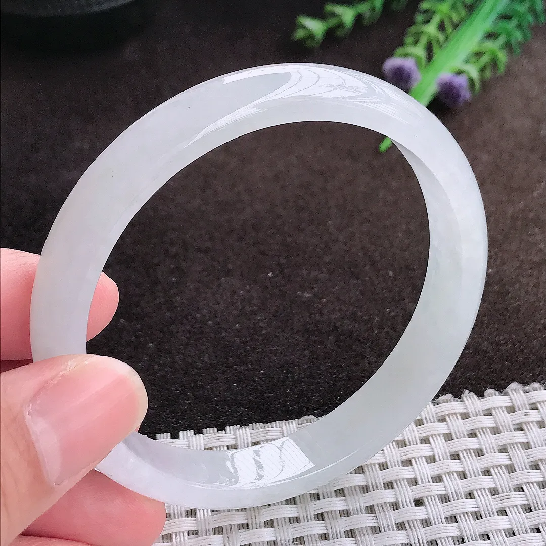 自然光60/11/6.3老坑秀气冰透白月光手镯宽边翡翠玉镯美人镯
