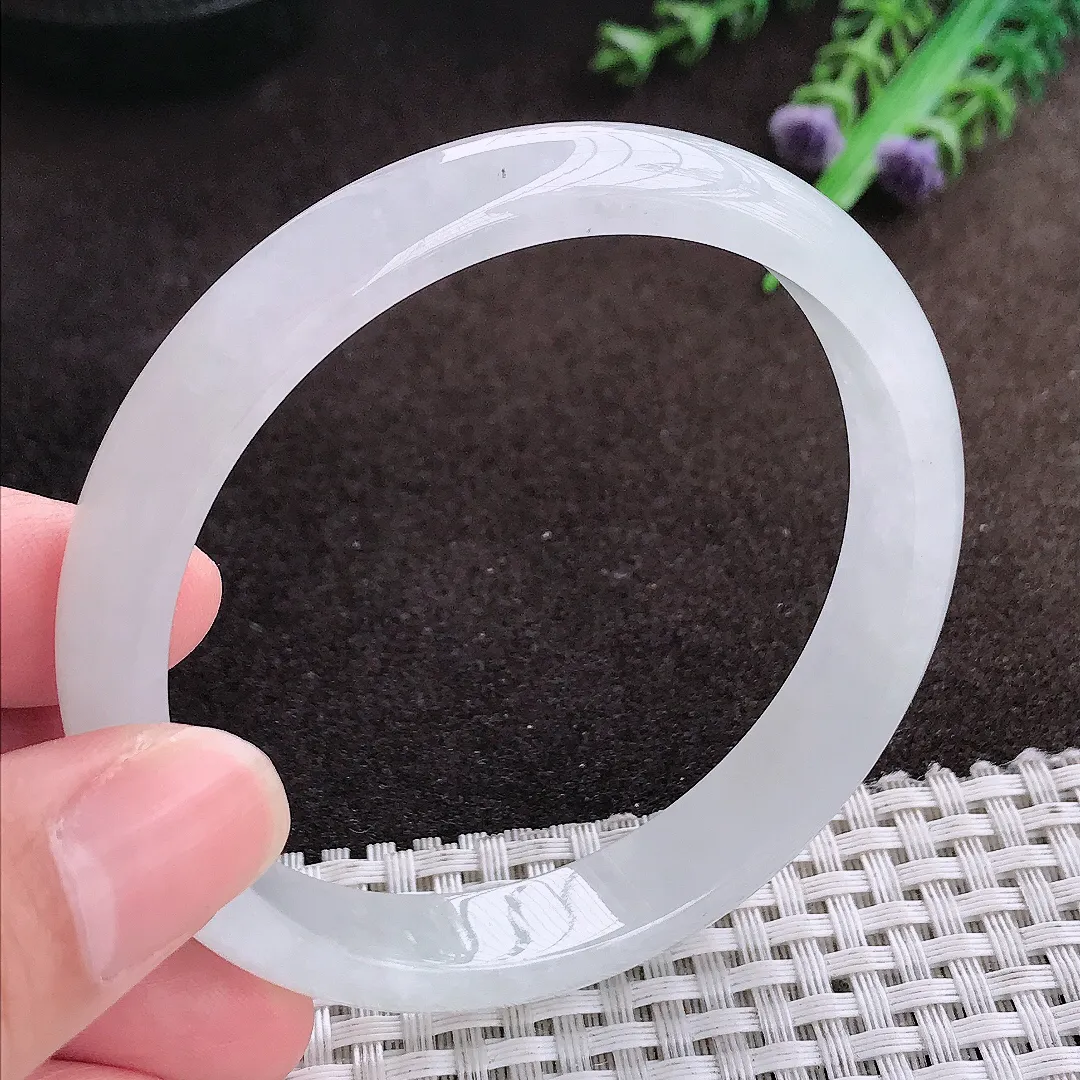 自然光60/11/6.3老坑秀气冰透白月光手镯宽边翡翠玉镯美人镯