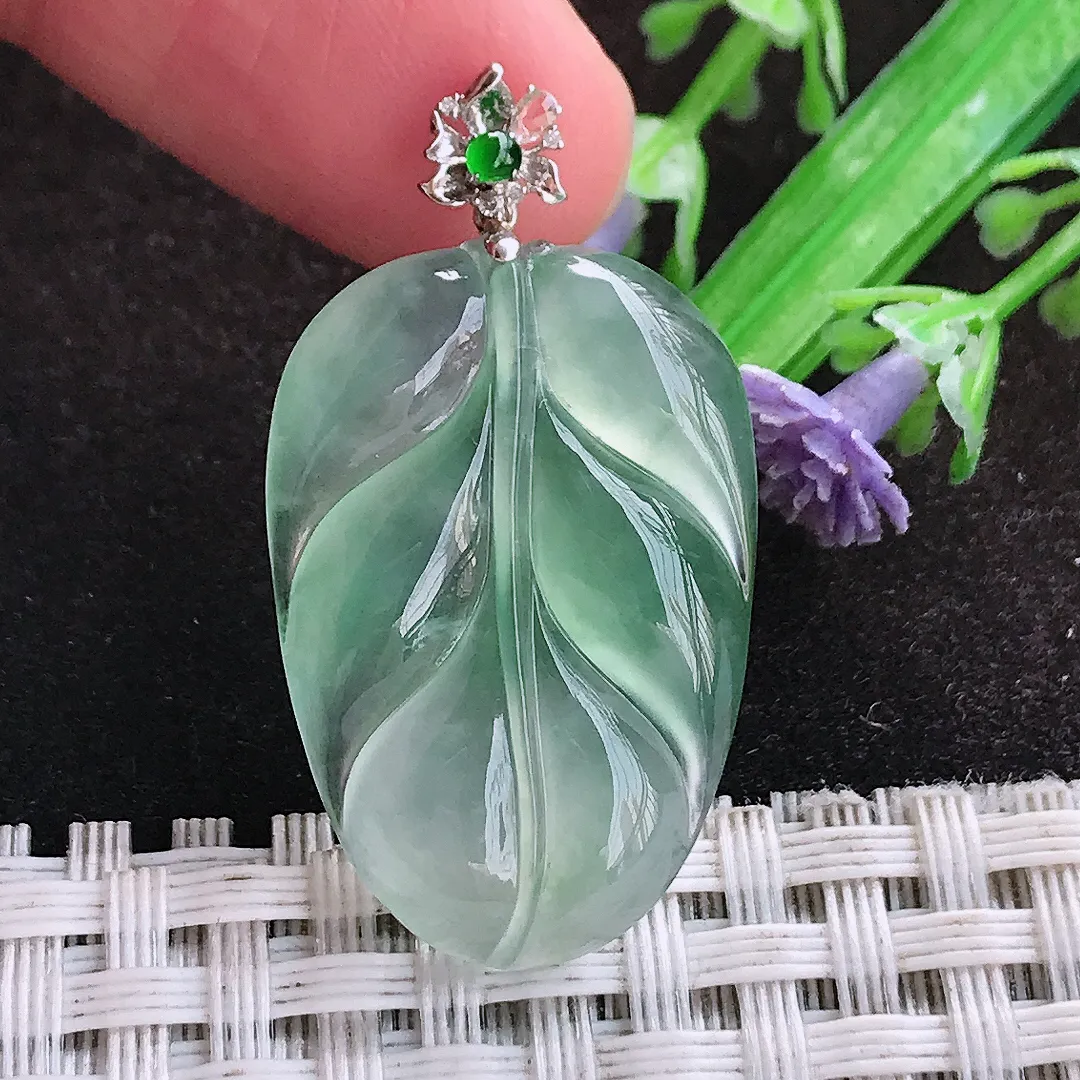 自然光29/19.5/4老坑18k金镶嵌冰种甜绿叶子吊坠翡翠玉坠挂件百搭