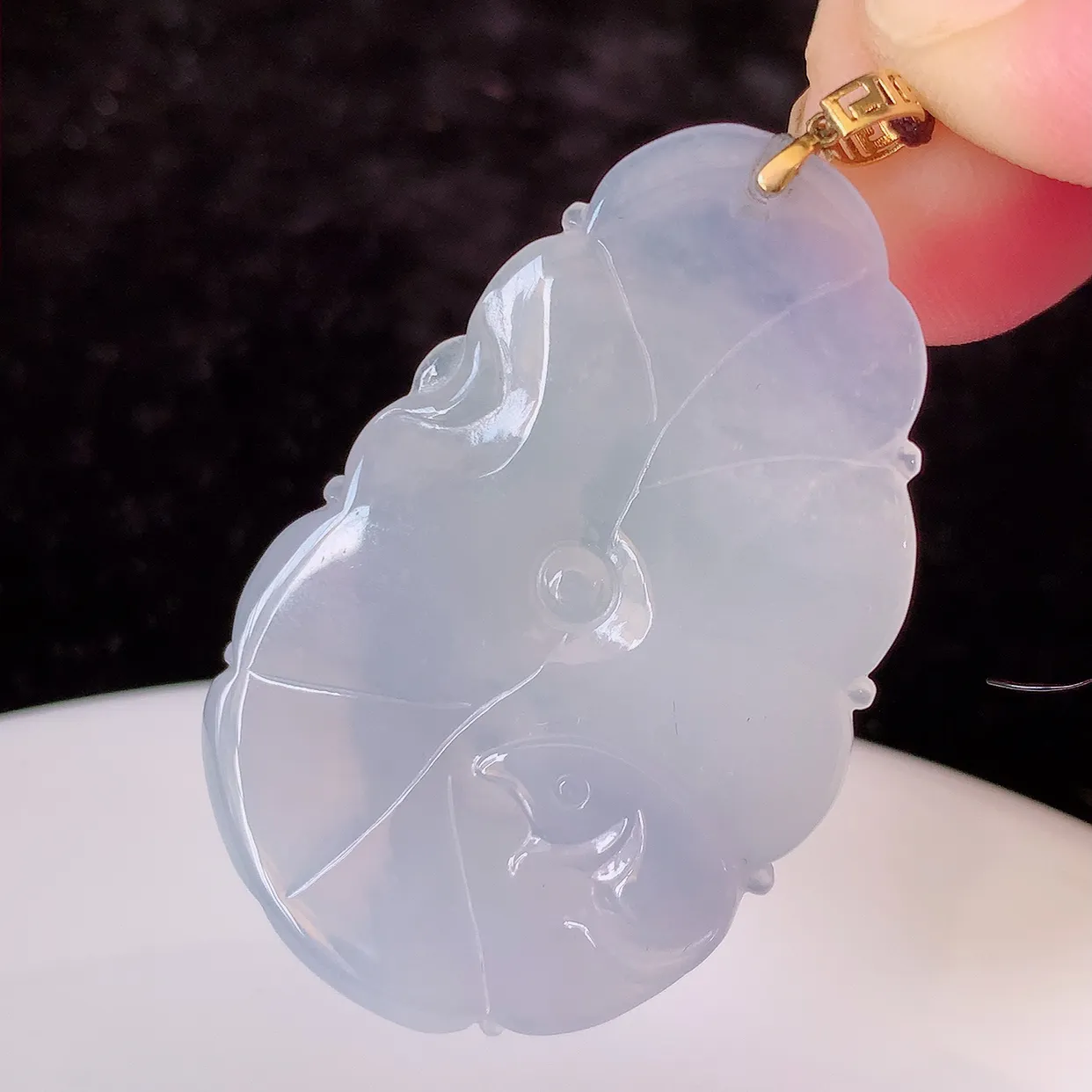 18K金镶嵌冰种紫罗兰翡翠荷叶鱼、和和美美玉坠，财源广进，自然隐逸、 荷本是素不着尘之物， 有和美之寓意。#41.3