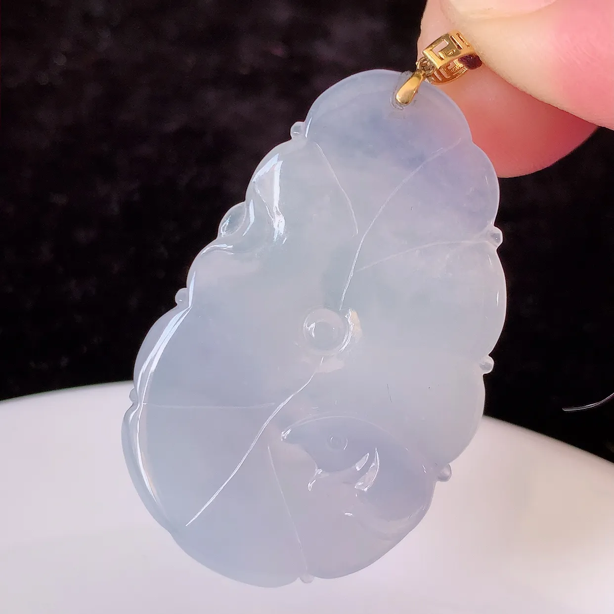 18K金镶嵌冰种紫罗兰翡翠荷叶鱼、和和美美玉坠，财源广进，自然隐逸、 荷本是素不着尘之物， 有和美之寓意。#41.3