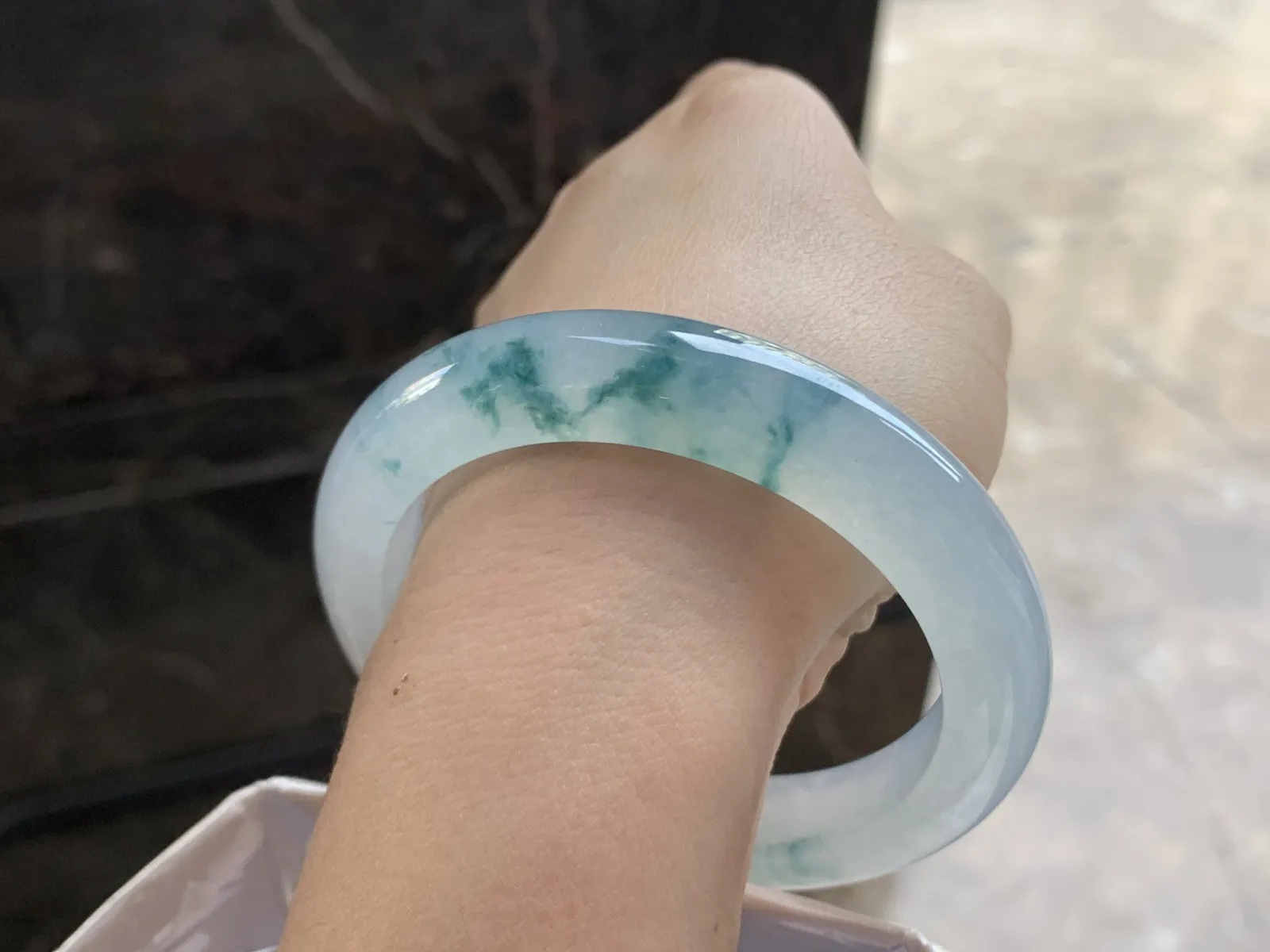 57-12.3-9.3

蓝花手镯^_^冰透