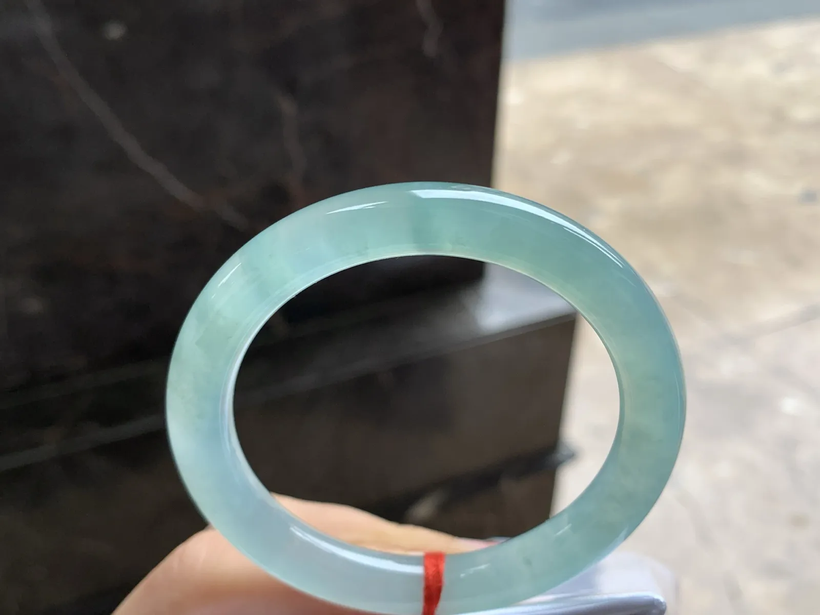 54.5-8.9

冰蓝圆条手镯^_^冰透