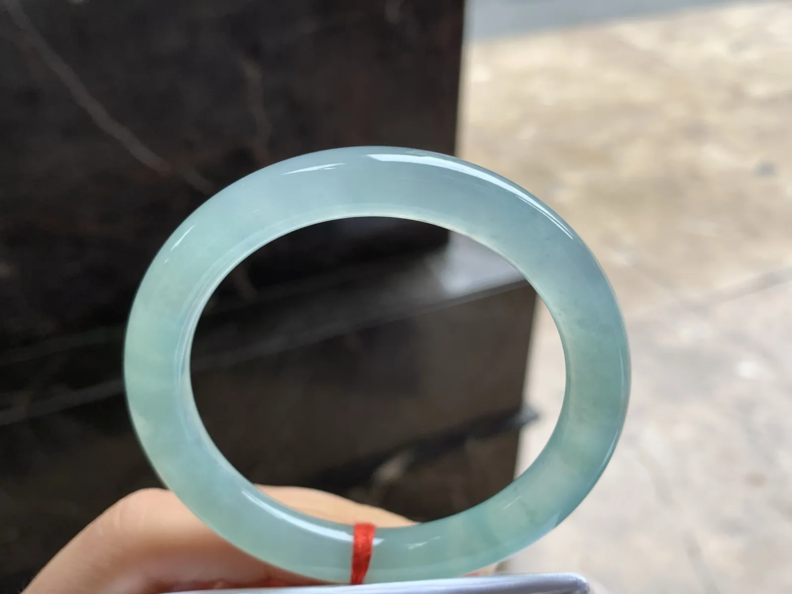 54.5-8.9

冰蓝圆条手镯^_^冰透