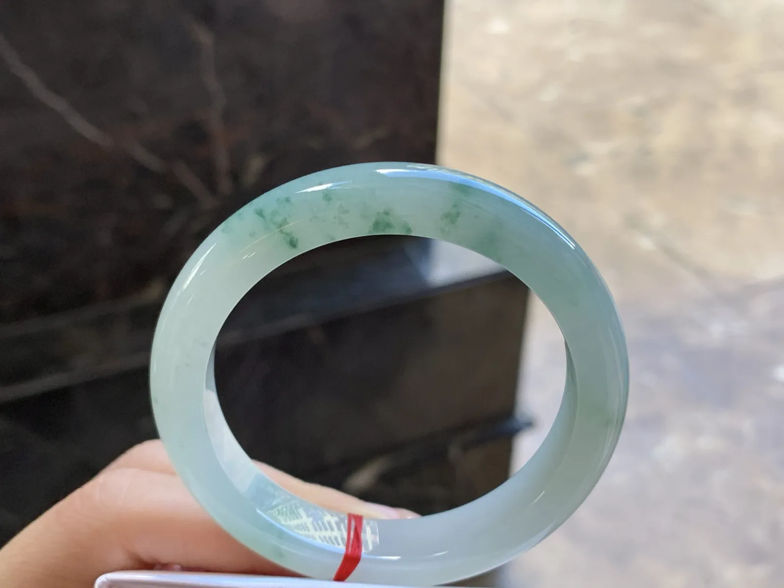 52-10.2-8.3

飘花手镯^_^玉质温润