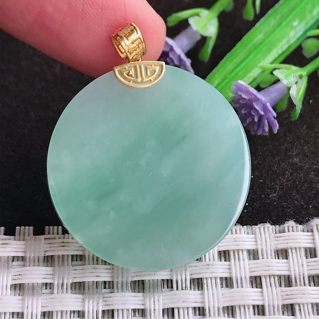 自然光28.3/5老坑18k金镶嵌冰润浅绿无事牌吊坠翡翠玉坠挂件百搭