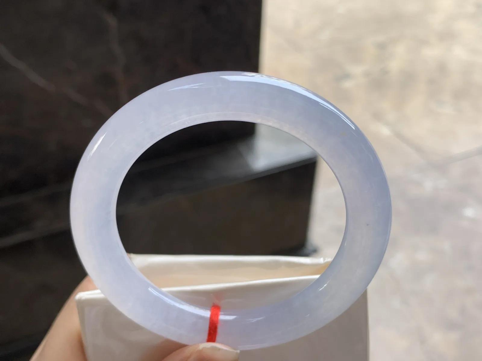 54.5-12.3-8.3

冰蓝花手镯^_^冰透 飘花灵韵