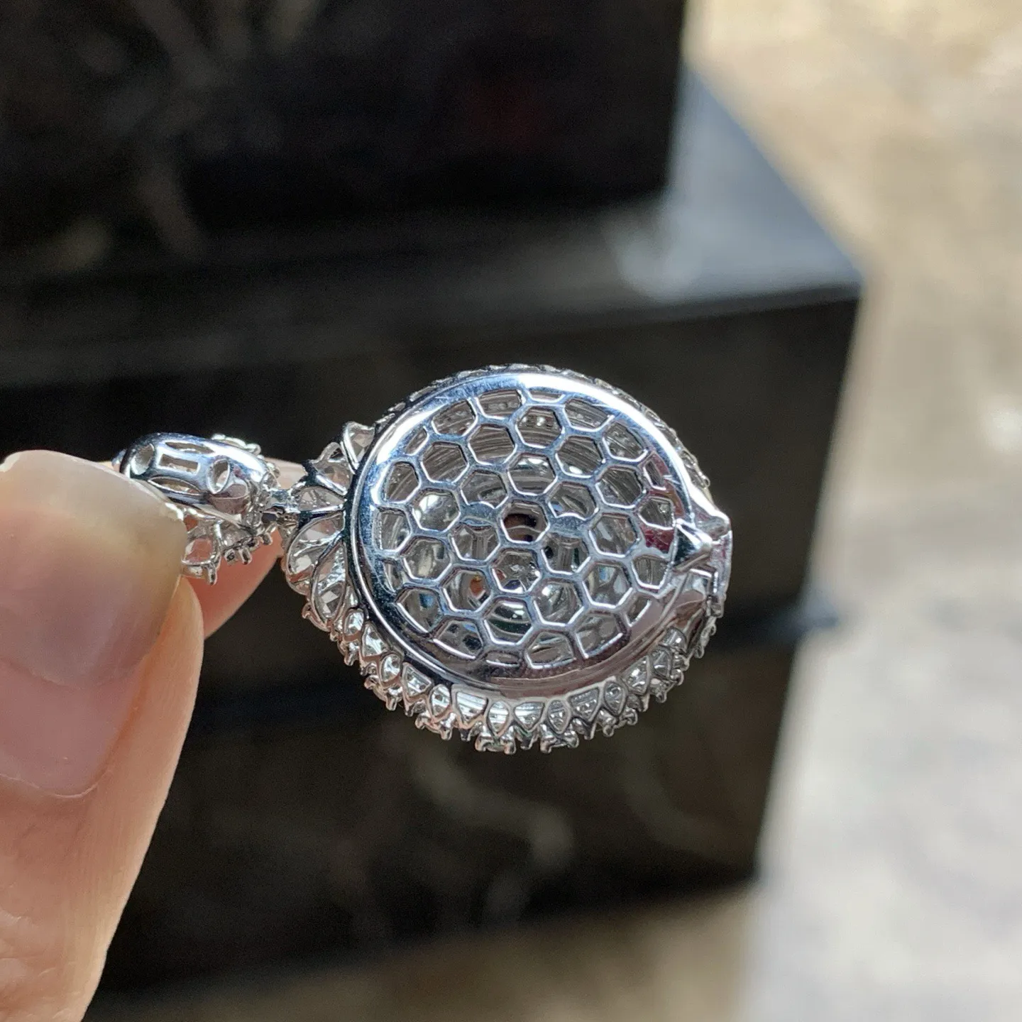 金钻镶嵌冰飘绿平安扣^_^荧光十足