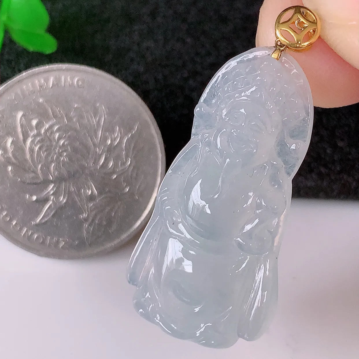18K金镶嵌冰种翡翠招财财神爷吊坠，种老水足，雕工精湛 ，寓意美好，佩戴时尚出众！#1.5