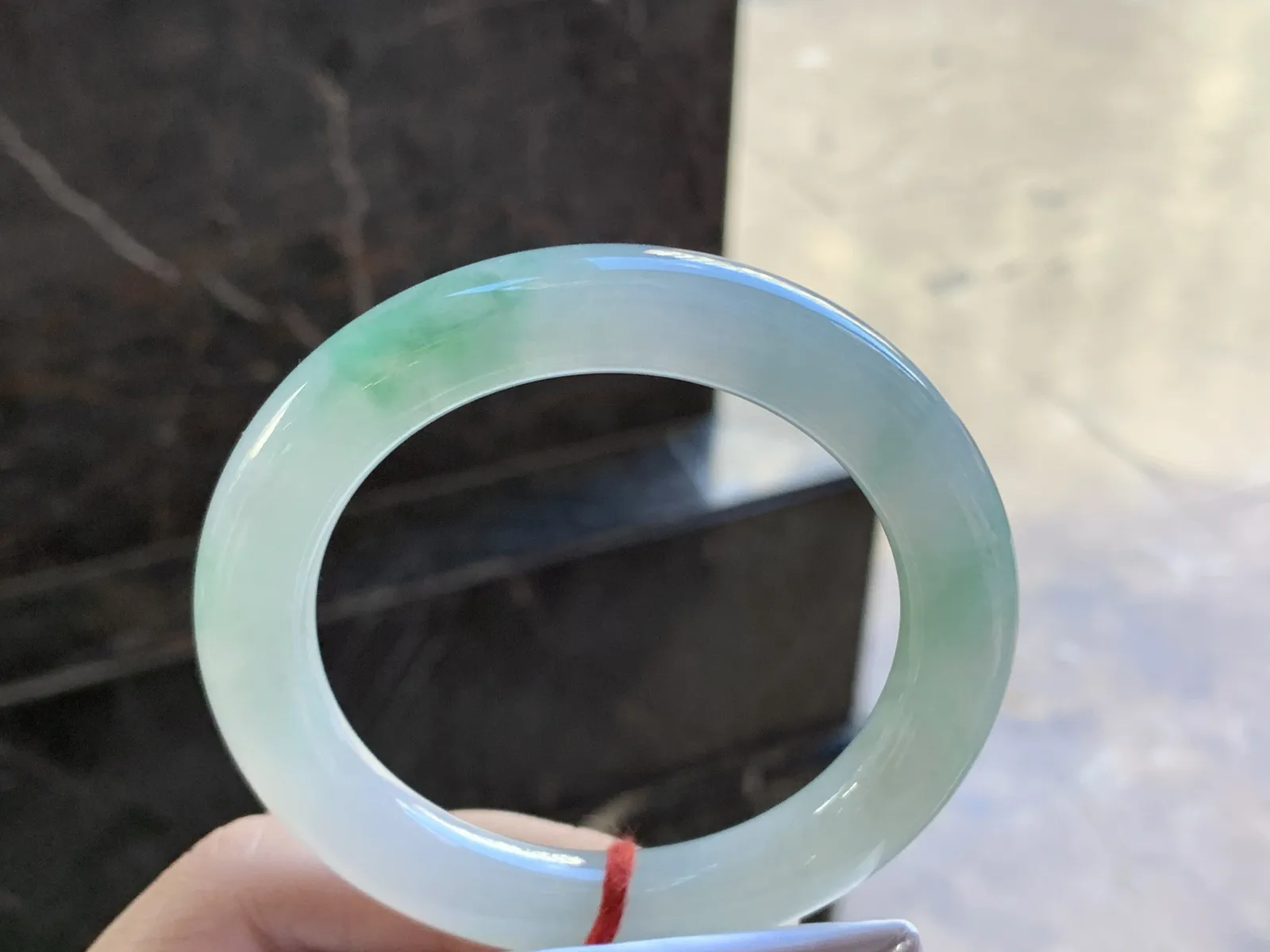 55.5-10.5

绿花圆条手镯清新