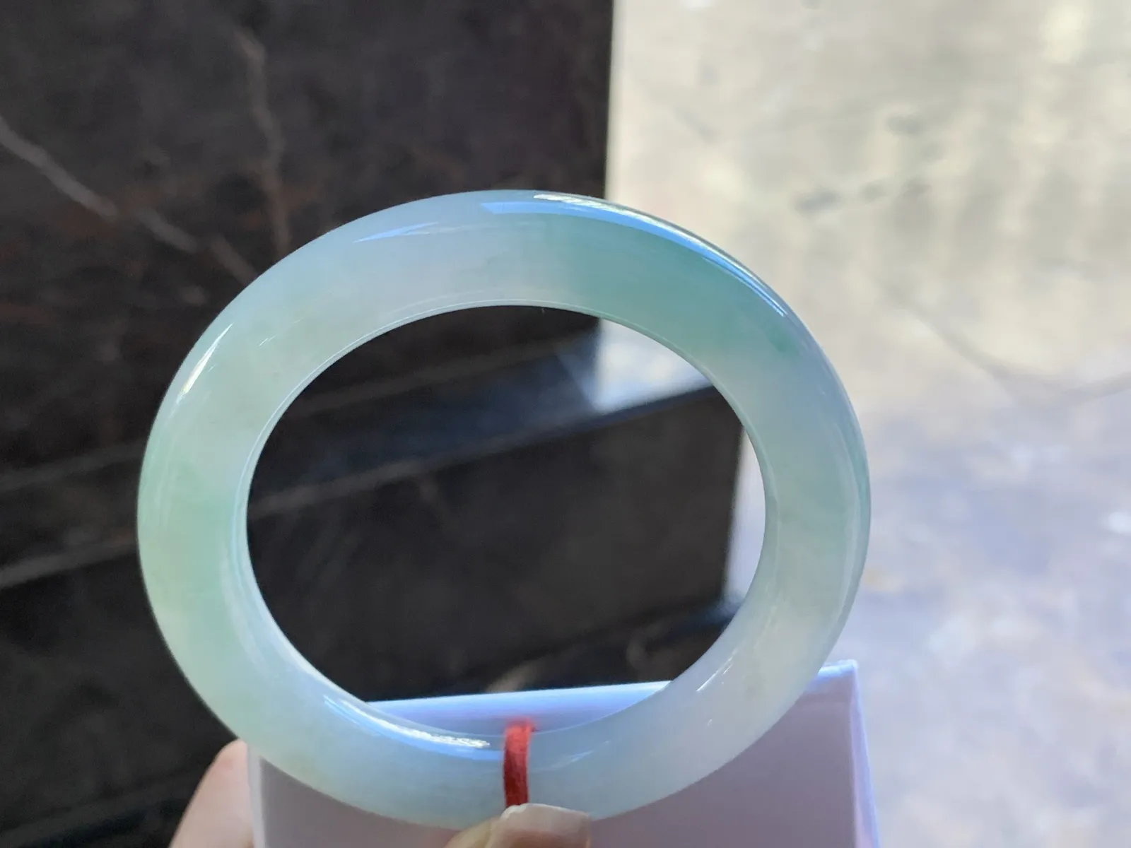 55.5-10.5

绿花圆条手镯清新