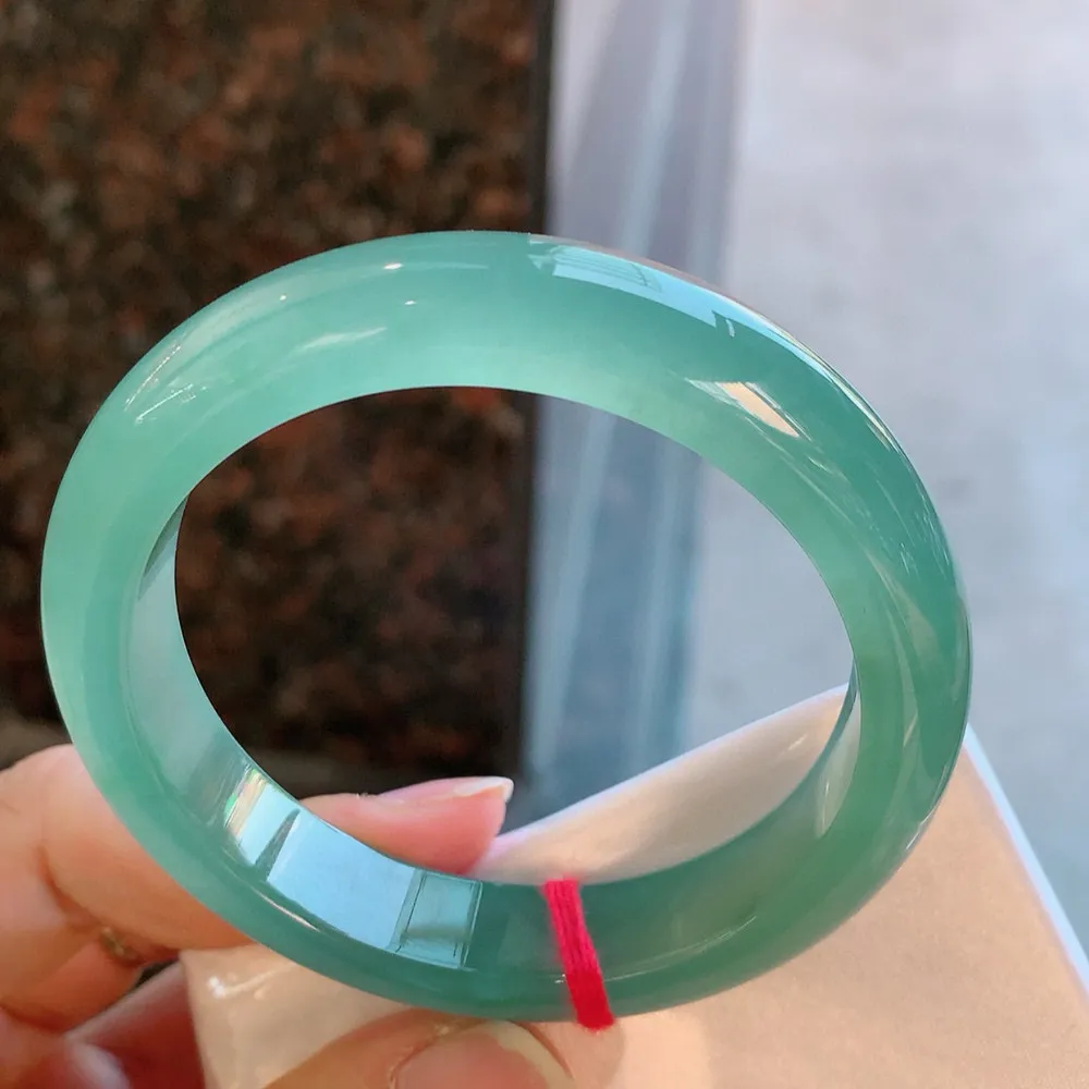 正圈冰玻蓝绿 无瑕 尺寸:54.6/12/8.3 种色俱佳