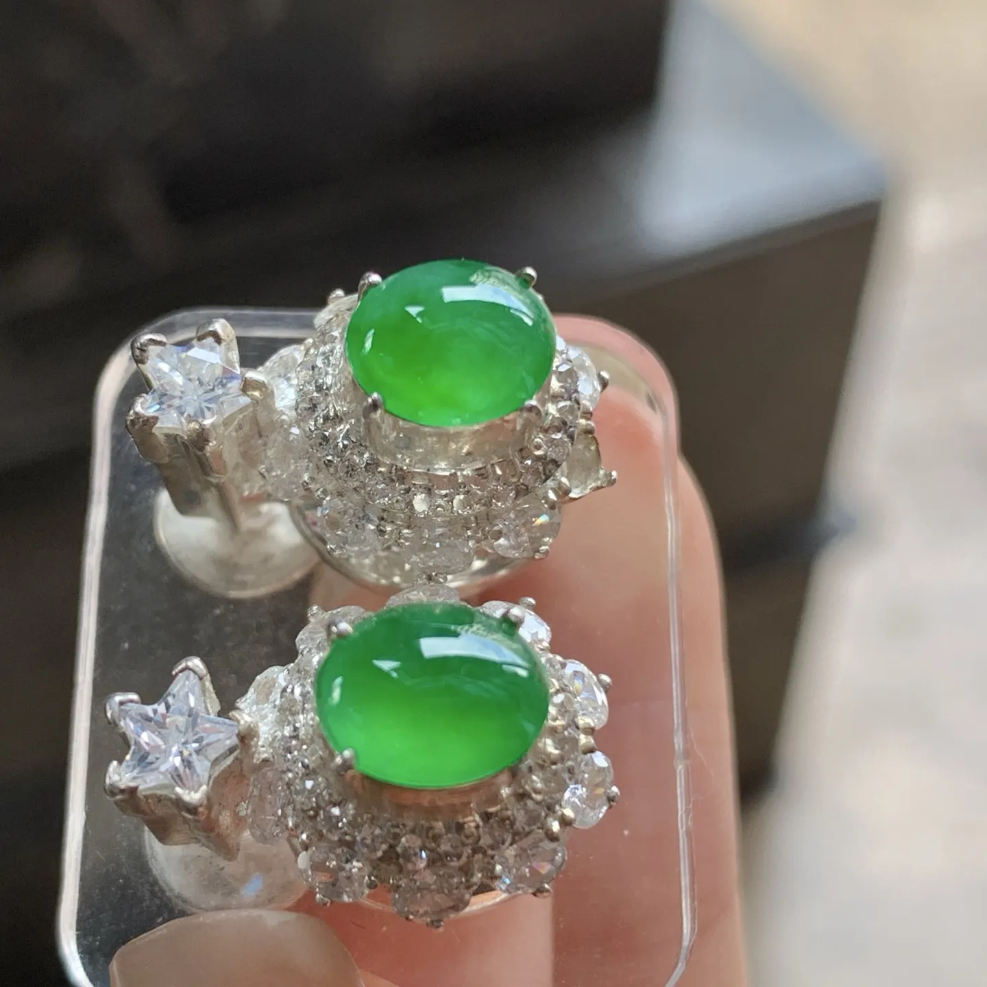 冰绿耳钉^_^鲜艳亮眼 铜拖