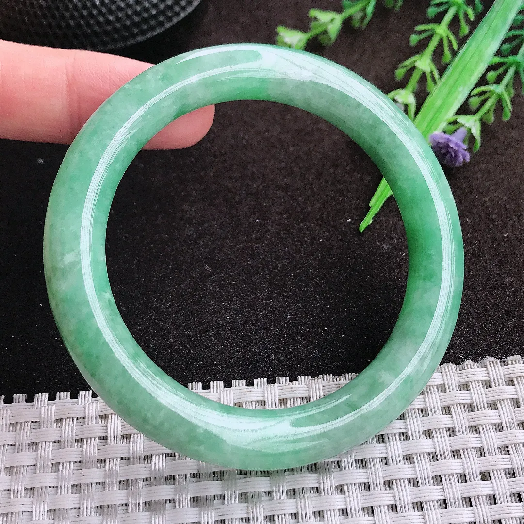 天然a货翡翠55/9.5/9.8老坑精美温润满绿圆条手镯翡翠玉镯美人镯