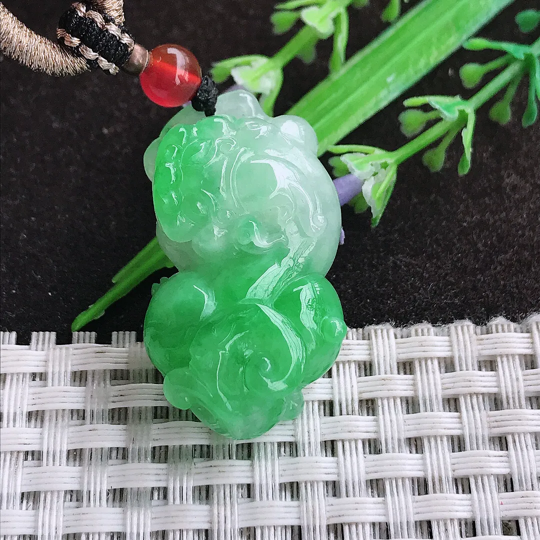 天然a货翡翠34.5/19/11.6老坑精美辣阳绿霸王貔貅吊坠翡翠玉坠挂件百搭