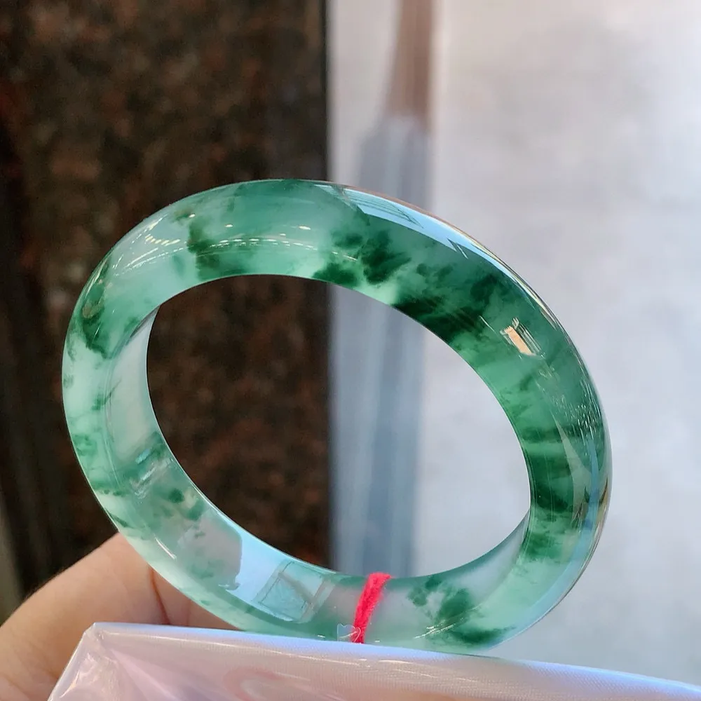 正圈冰玻飘花 无瑕 尺寸:53.1/12.1/8.3起刚光