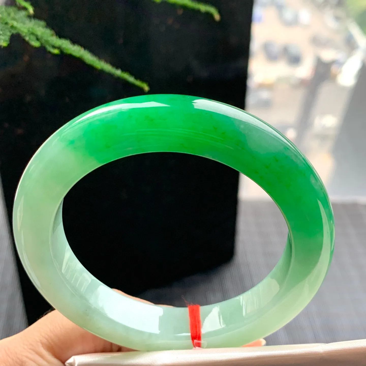 正圈一大节阳绿 无瑕 尺寸:61.3/12.5/11.1 色好 大圈口🥰🥰