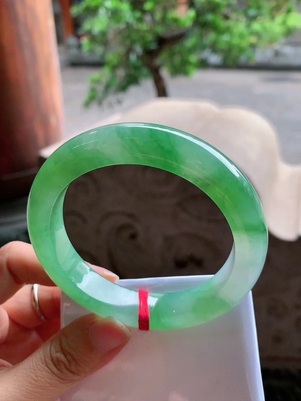 正圈高冰阳绿 无瑕 尺寸:58.3/12.4/9.4 种色俱佳