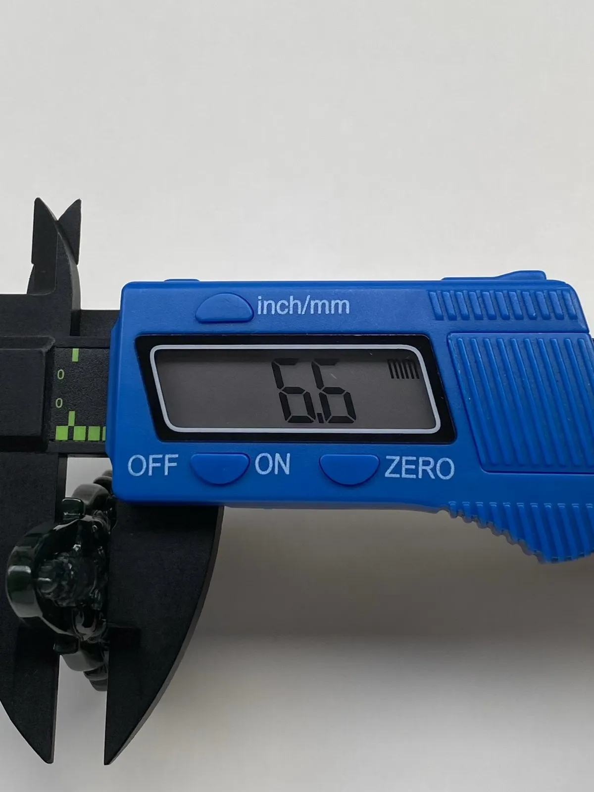 墨翠【普贤菩萨】细腻干净，黑度好、性价比高，雕工精湛，打灯透绿‘