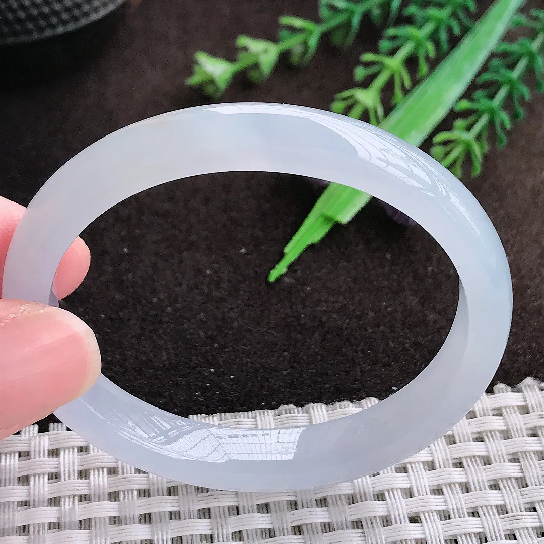 自然光52.5/45/9.2/9.5老坑秀气冰胶浅紫色贵妃手镯翡翠玉镯美人镯